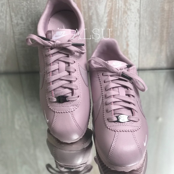 NWT Nike Classic Cortez Prem Leather Plum Chalk W - Picture 6 of 8